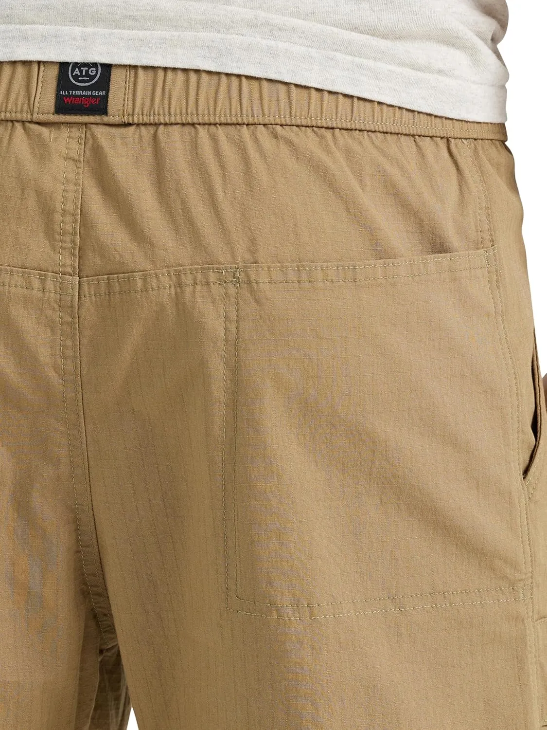 ATG by Wrangler Men's Relaxed Fit Belted Canyon Cliff Shorts