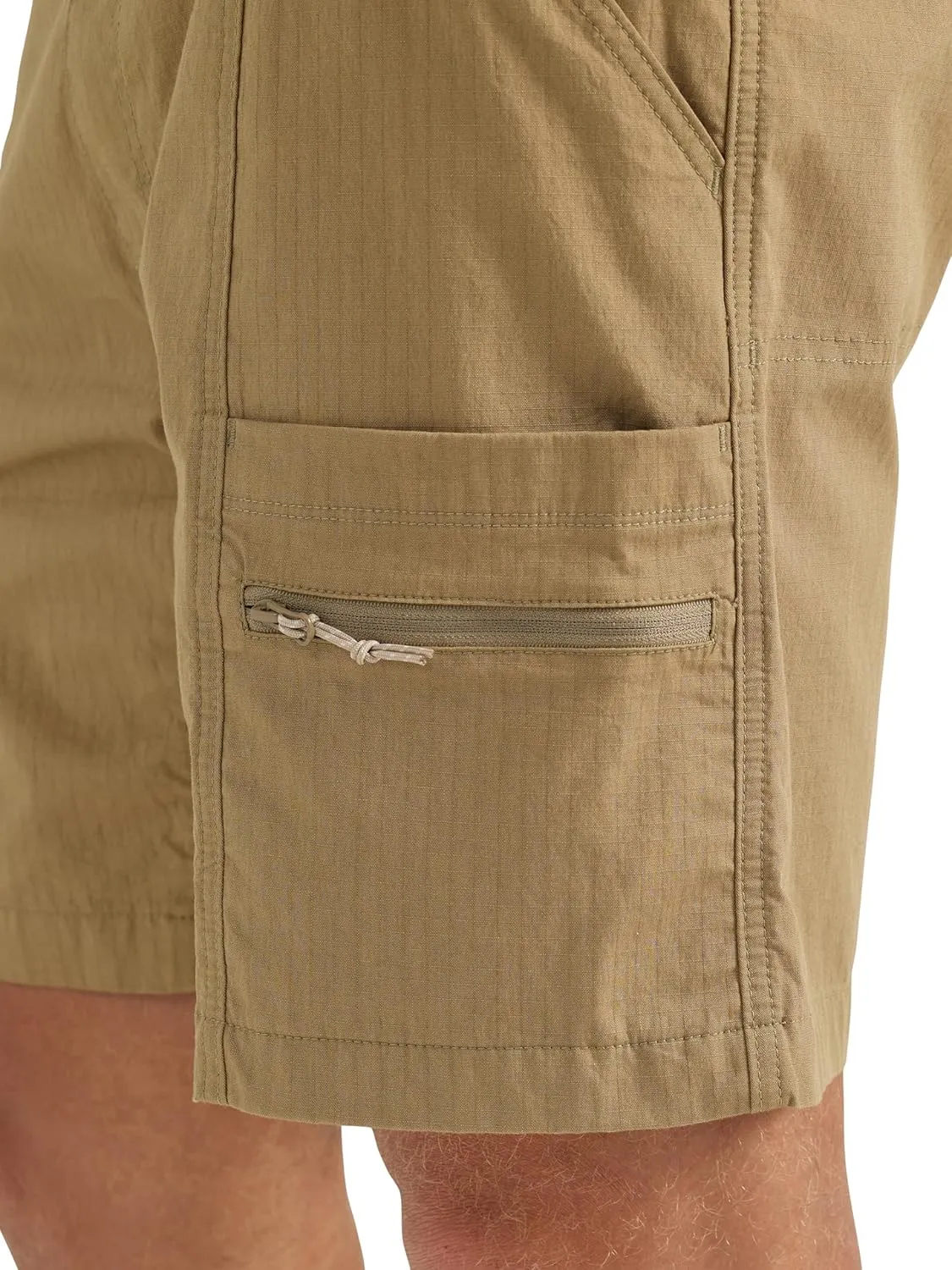 ATG by Wrangler Men's Relaxed Fit Belted Canyon Cliff Shorts