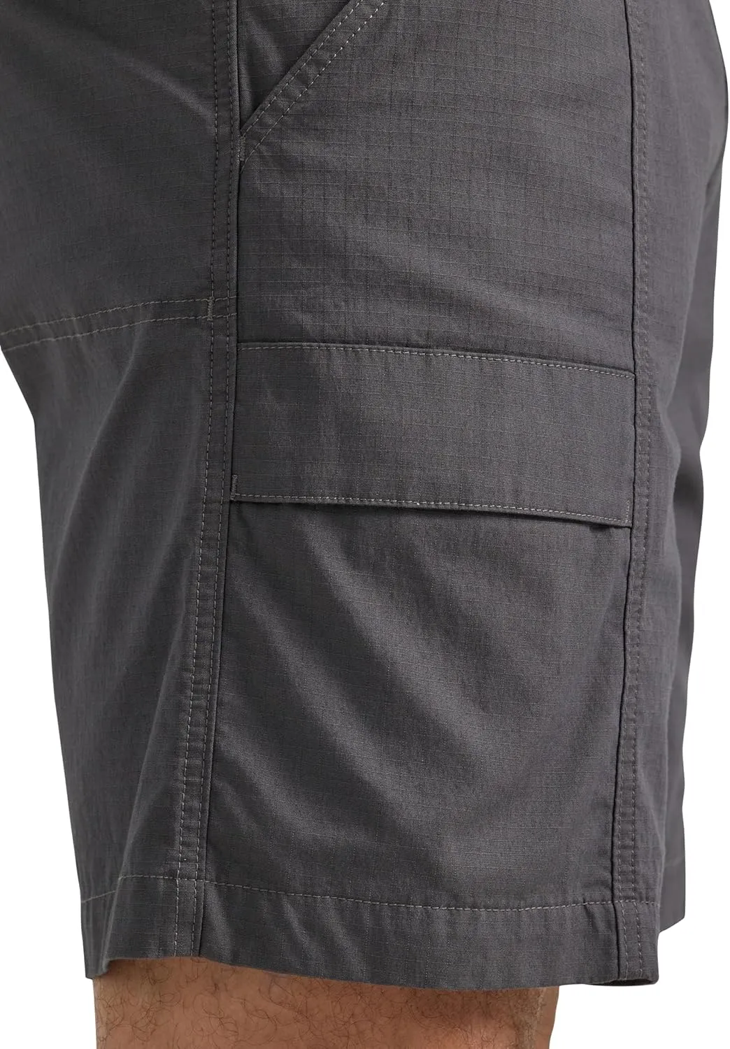 ATG by Wrangler Men's Relaxed Fit Belted Canyon Cliff Shorts
