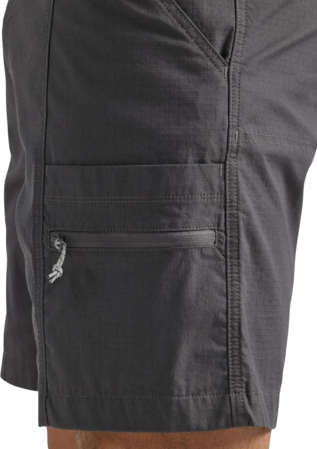ATG by Wrangler Men's Relaxed Fit Belted Canyon Cliff Shorts