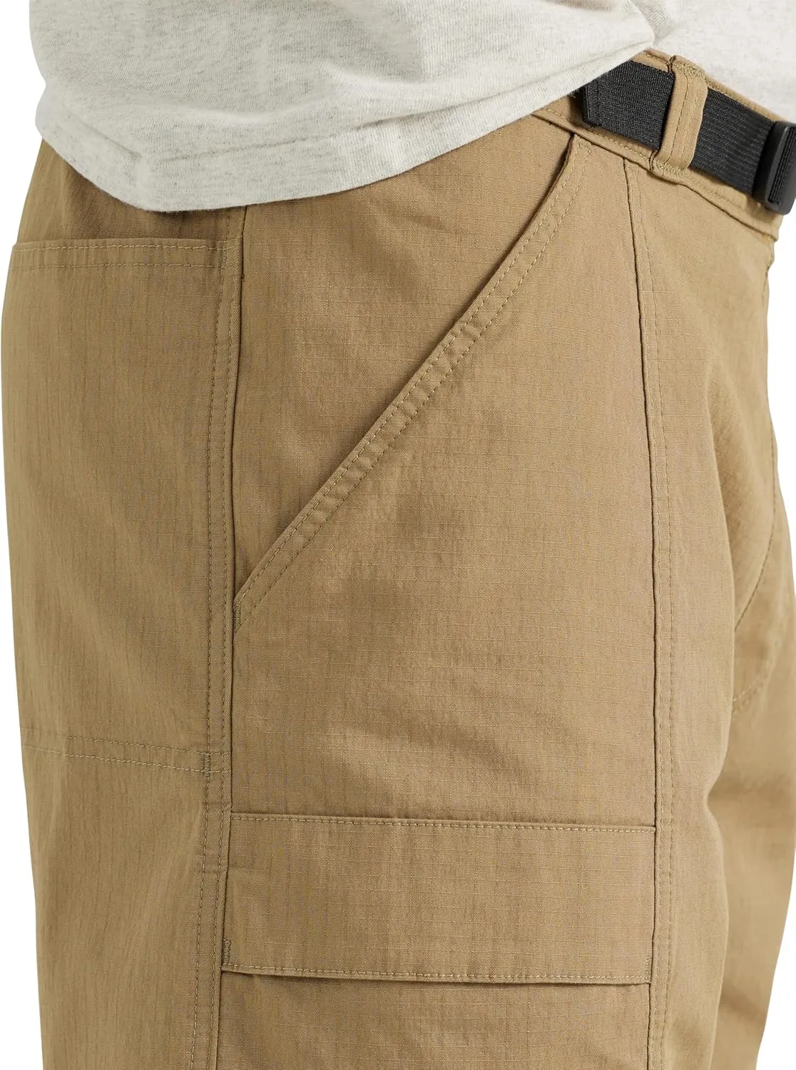 ATG by Wrangler Men's Relaxed Fit Belted Canyon Cliff Shorts