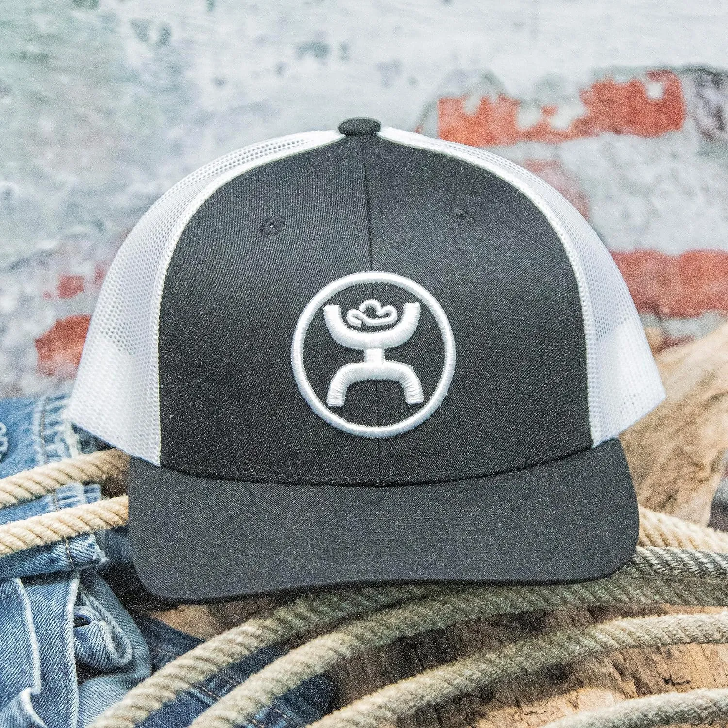HOOEY O Classic 6-Panel Adjustable Trucker Hat w/Logo