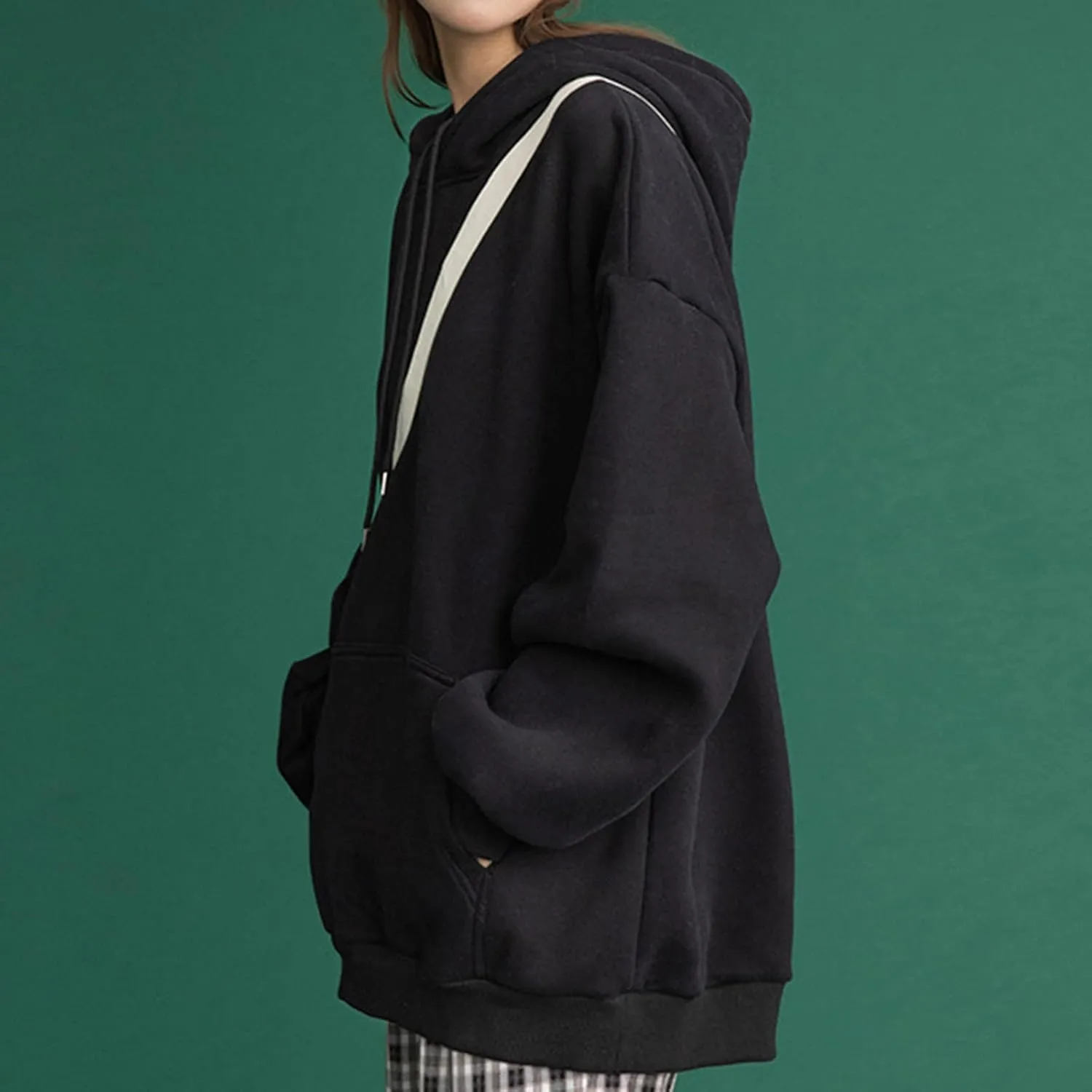 Long Sleeve Simple Hoodies for Women Slouchy Fit Casual Hooded Sweatshirt Fall Comfy Drawstring Tops with Pockets