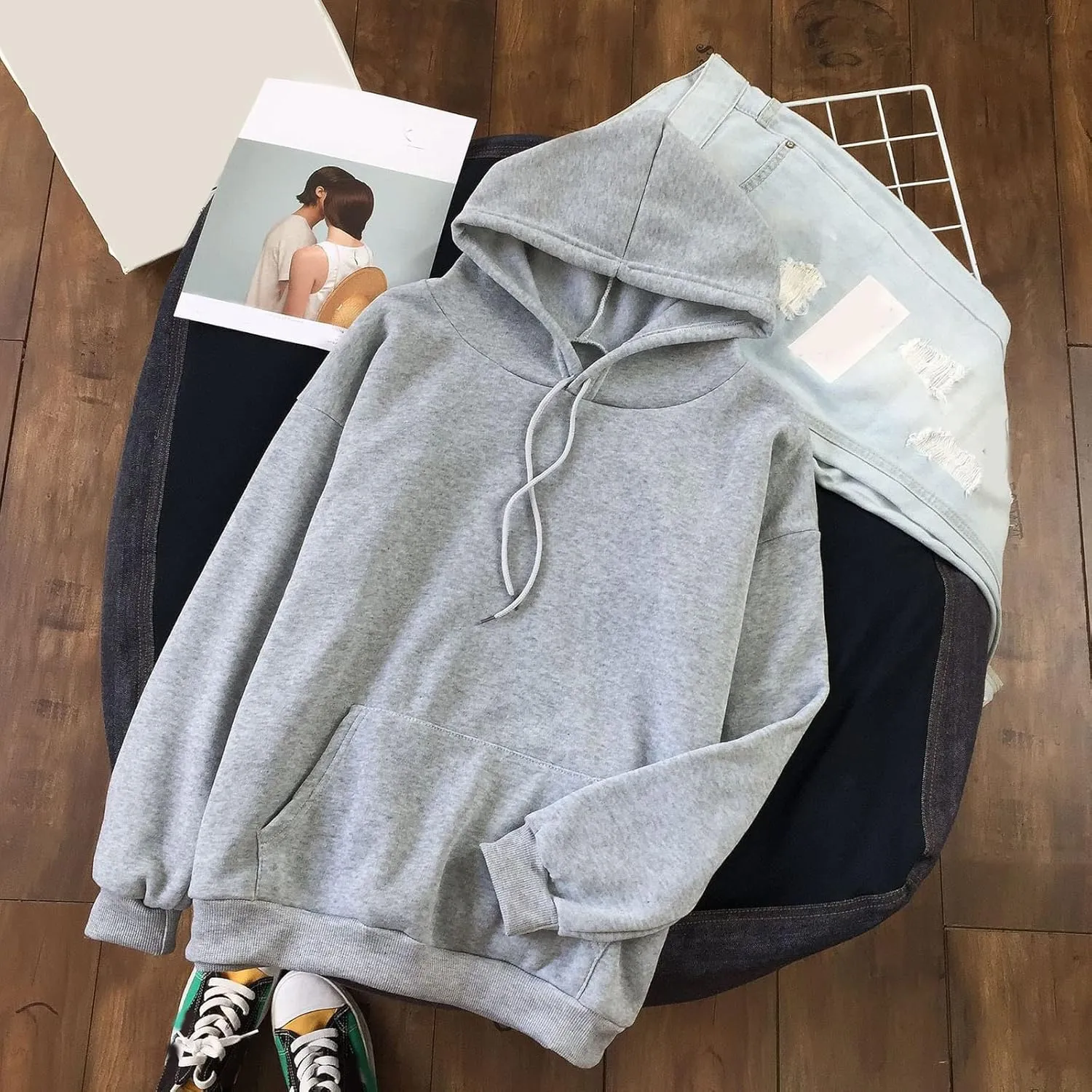 Long Sleeve Simple Hoodies for Women Slouchy Fit Casual Hooded Sweatshirt Fall Comfy Drawstring Tops with Pockets