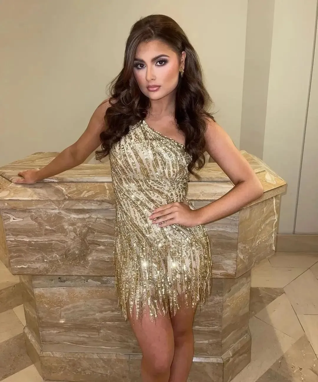Sparkly Sequin Homecoming Dresses for Teens Short Tessal One Shoulder Bodycon Mini Cocktail Party Gowns