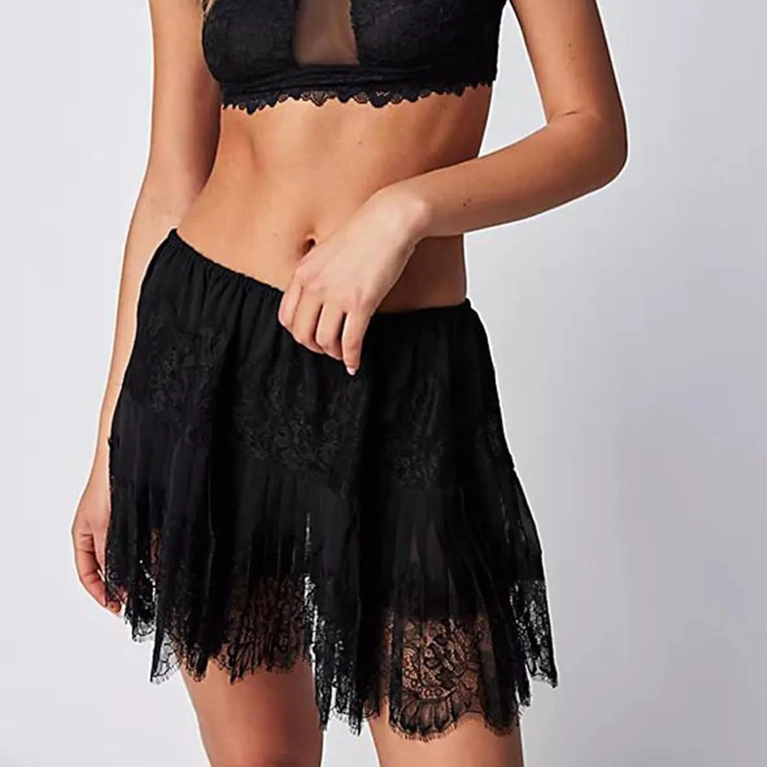 Women Y2k Lace Mini Skirt Low Rise Pleated Ruffle Lace Skirt Summer Layered Short Skirt Streetwear