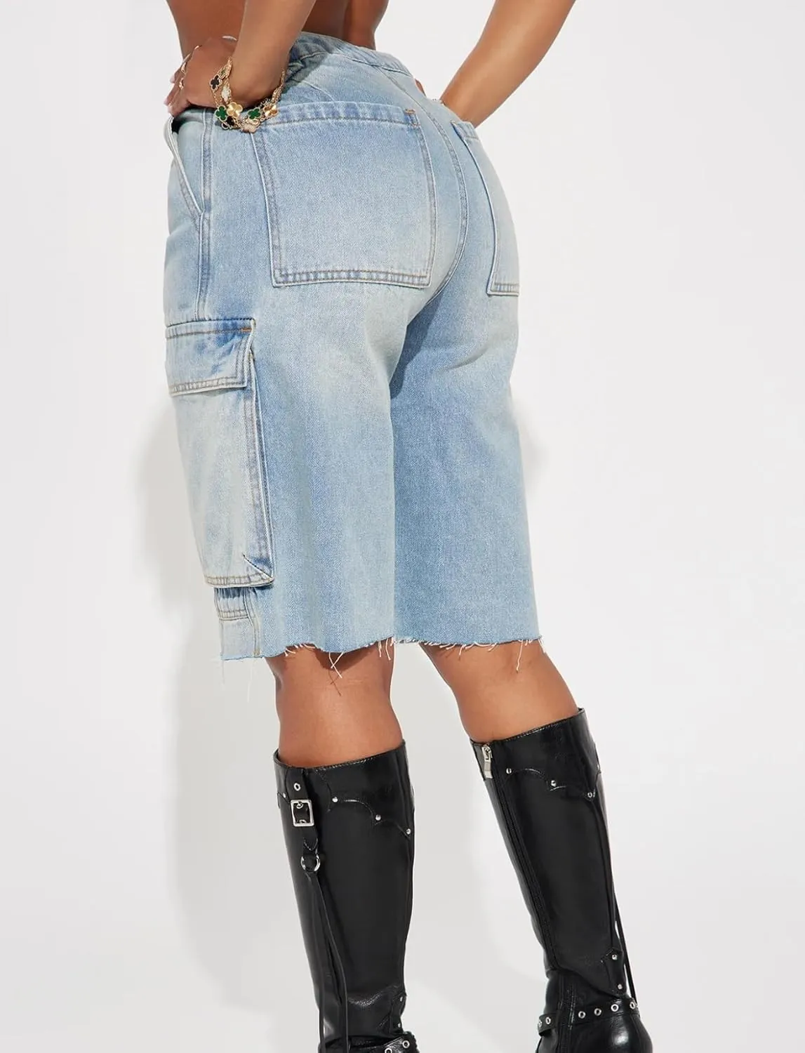Women's High Waist Denim Shorts Straight Leg Raw Hem Jean Shorts Summer Hot Pants with Pockets