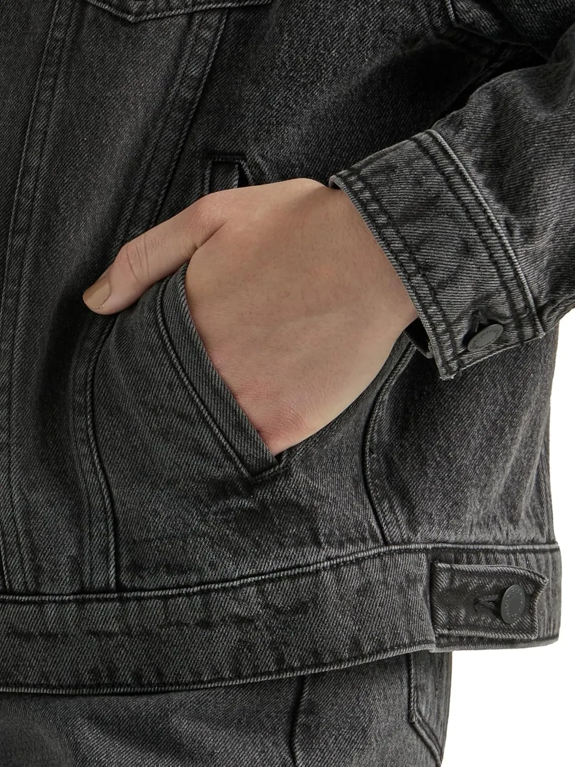 Wrangler Women's Relaxed Fit Girlfriend Denim Jacket
